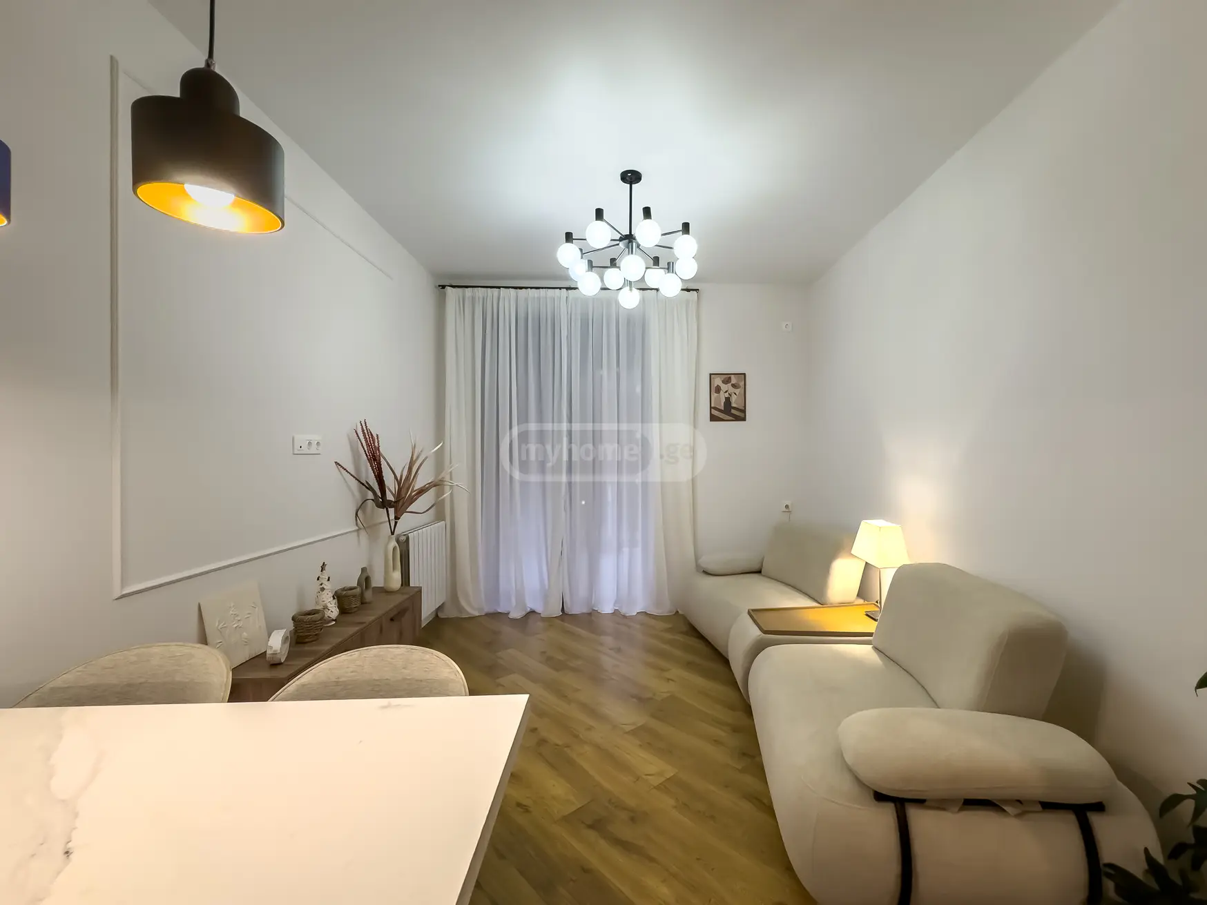  იყიდება 2 ოთახიანი  ბინა ლისის ტბაზე