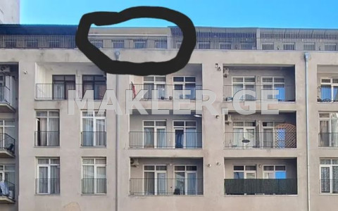  იყიდება 4 ოთახიანი  ბინა ავლაბარში  ლეხ კაჩინსკის ქუჩაზე 