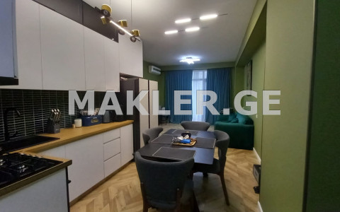  იყიდება 3 ოთახიანი  ბინა ისანში  ბერი გაბრიელ სალოსის გამზირზე 