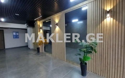  იყიდება 3 ოთახიანი  ბინა ისანში  ბერი გაბრიელ სალოსის გამზირზე 