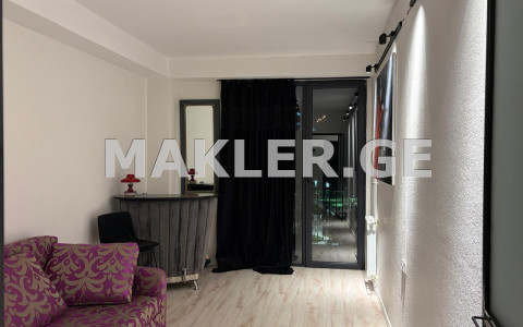  იყიდება 2 ოთახიანი  ბინა ნუცუბიძის პლატოზე  ბ.ჟღენტის ქუჩაზე 