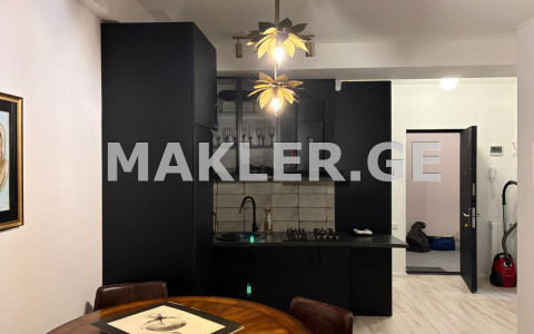  იყიდება 2 ოთახიანი  ბინა ნუცუბიძის პლატოზე  ბ.ჟღენტის ქუჩაზე 