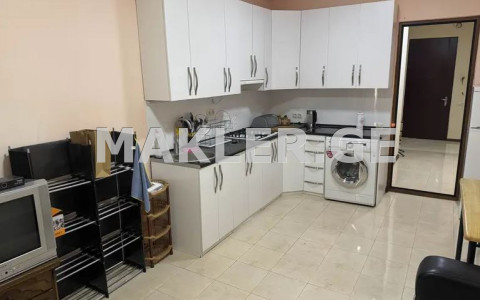  ქირავდება 3 ოთახიანი  ბინა ვაკეში  ქობულეთის ქუჩაზე 