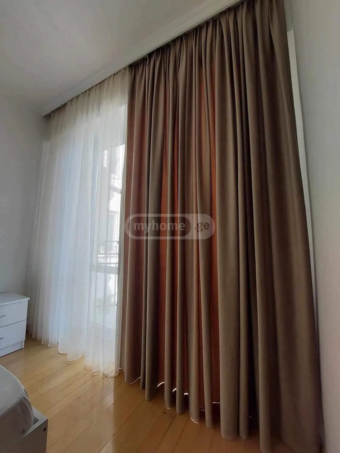  ქირავდება 2 ოთახიანი  ბინა საბურთალოზე  ანა კალანდაძის ქუჩაზე 