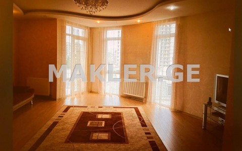  Сдаётся 4 комнатная  Квартира в Ваке  на ул. Мосашвили 