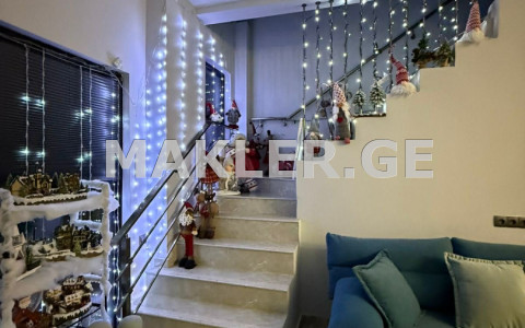  Satılık 160 m²  Villa in Saguramo