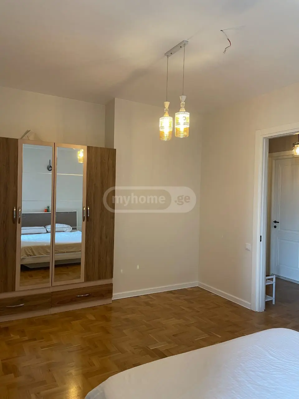  Сдаётся 3 комнатная  Квартира на Плато Нуцебидзе  на ул. Б.Жгенти 