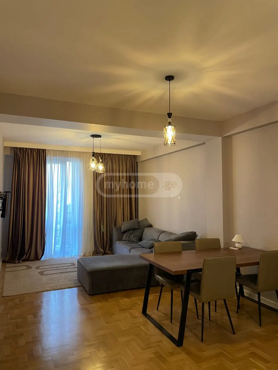  Сдаётся 3 комнатная  Квартира на Плато Нуцебидзе  на ул. Б.Жгенти 