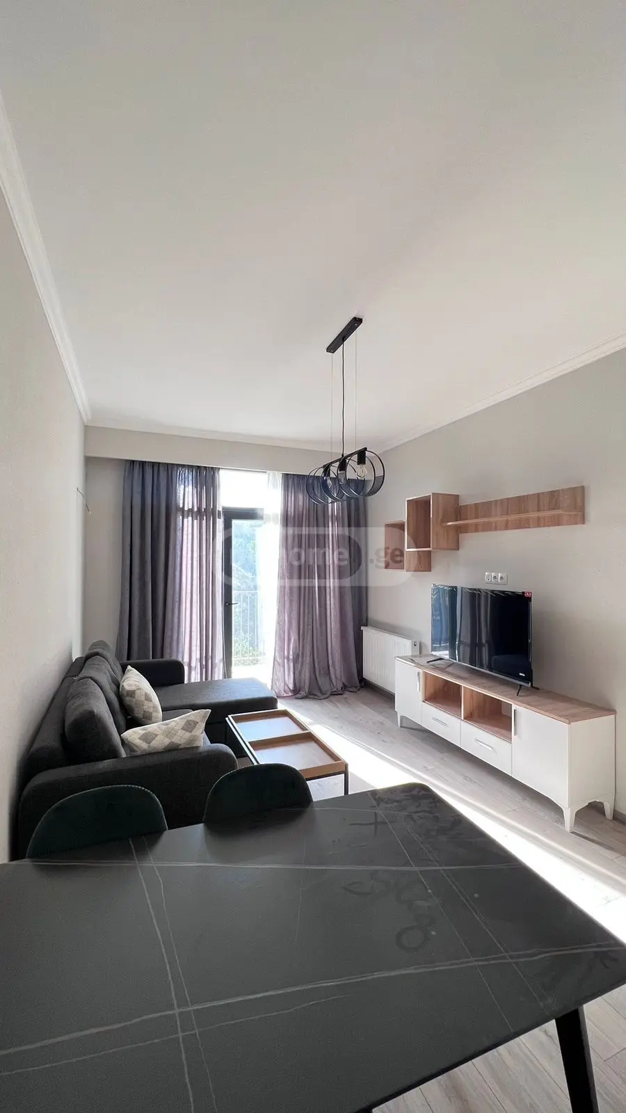  Сдаётся 3 комнатная  Квартира на Плато Нуцебидзе  на ул. Б.Жгенти 