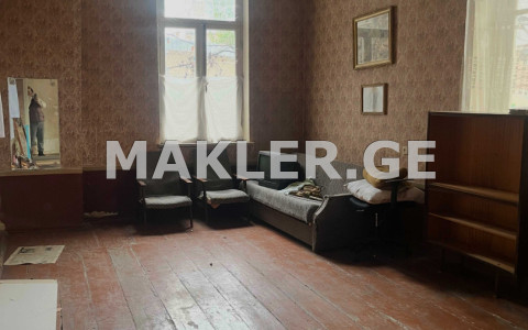  For Sale 3 room  Apartment in Mtatsminda dist. (Old Tbilisi)  in Ingorokva st. 