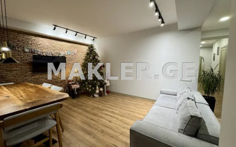  Продается 3 комнатная  Квартира на Озере Лиси  Улица Авто Варази 