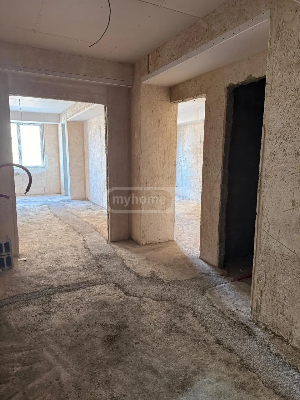  იყიდება 3 ოთახიანი  ბინა საბურთალოზე  შარტავას ქუჩაზე 