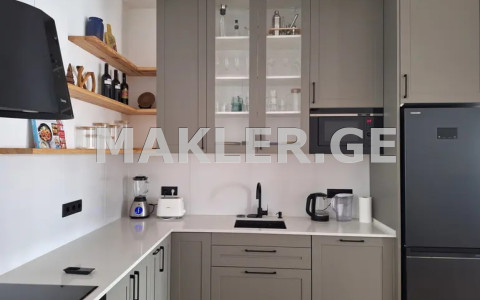  Сдаётся 3 комнатная  Квартира в Ваке  на ул. Кобулети 