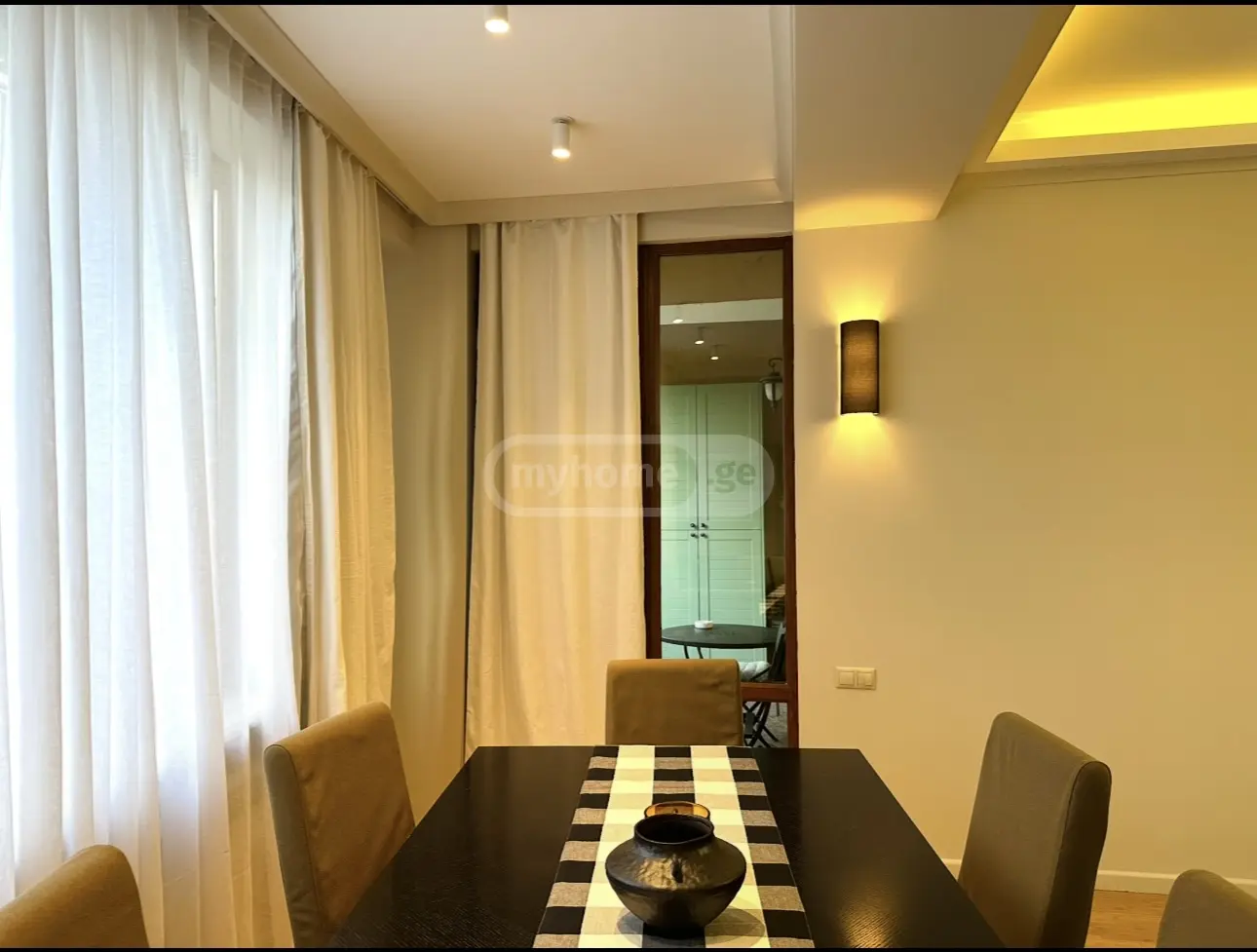  Сдаётся 3 комнатная  Квартира в Ваке  на ул. Т.Табидзе 