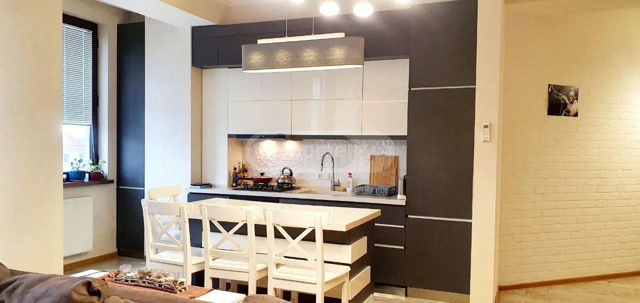  Сдаётся 3 комнатная  Квартира в Ваке  на ул. Н. Джвания 