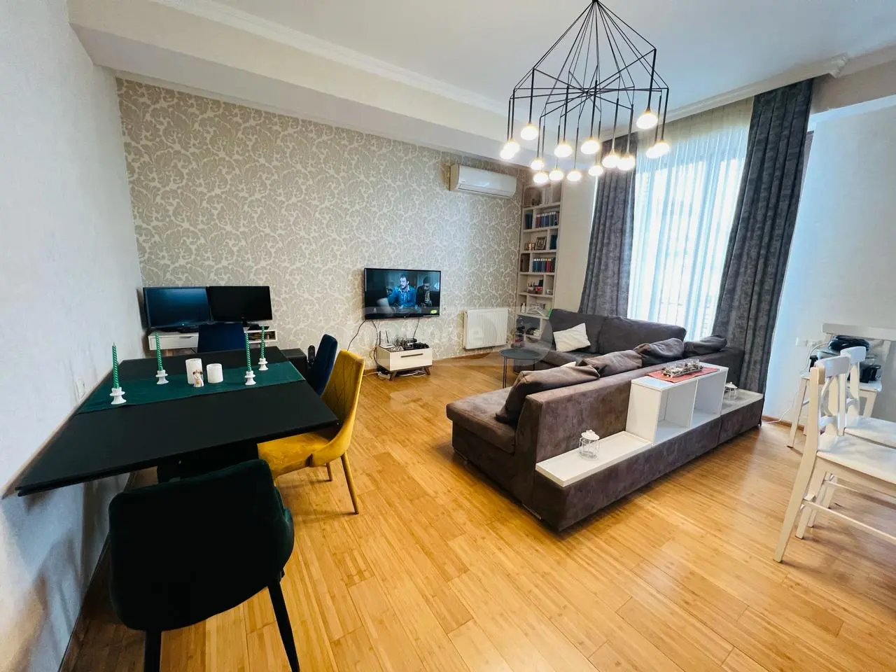  Сдаётся 3 комнатная  Квартира в Ваке  на ул. Н. Джвания 