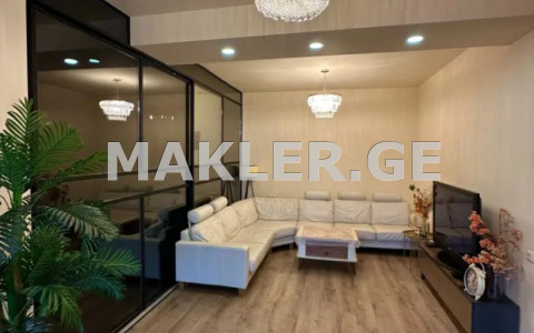  იყიდება 4 ოთახიანი  ბინა ნუცუბიძის პლატოზე  კაპანელის ქუჩაზე 