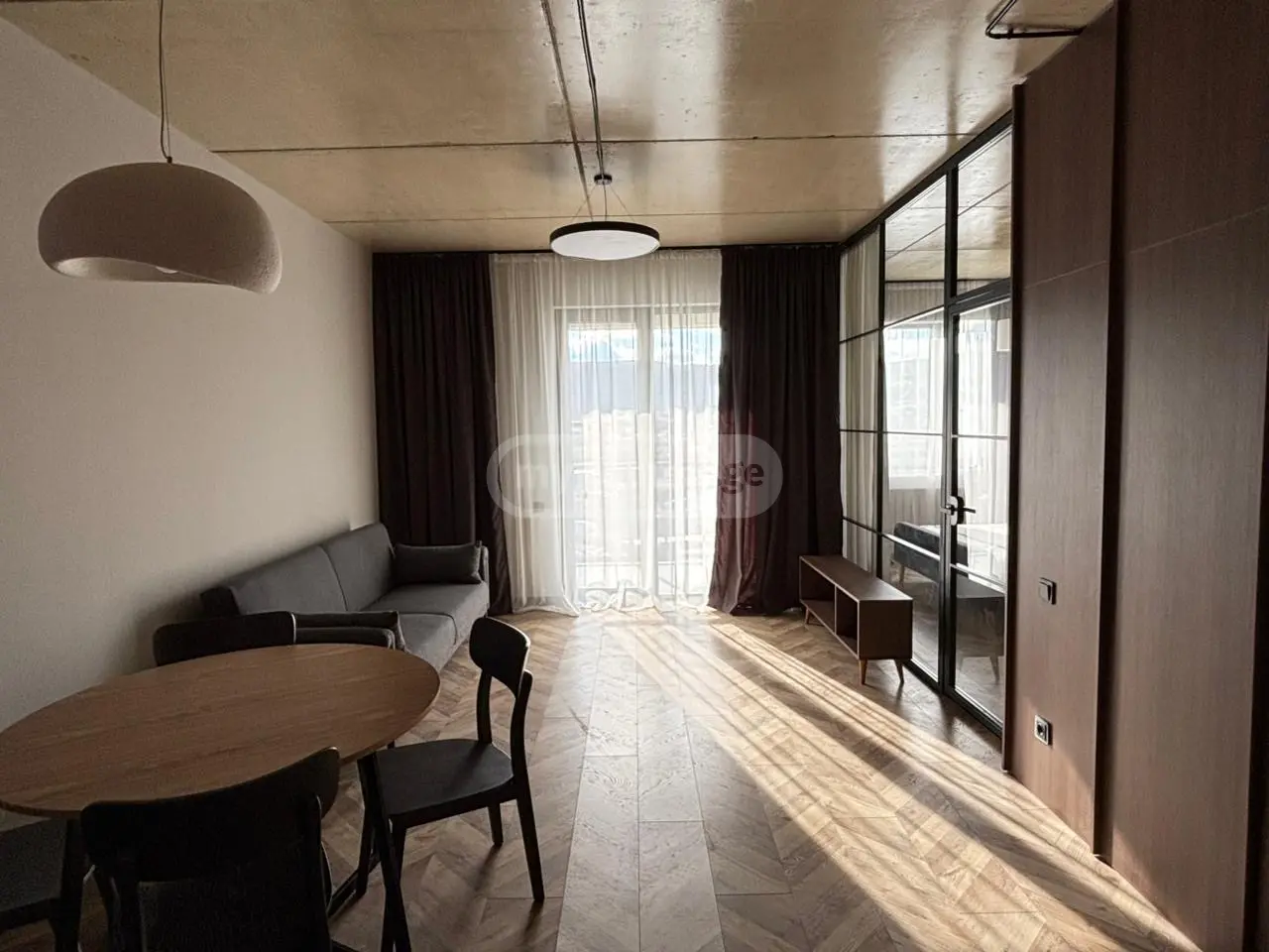  ქირავდება 2 ოთახიანი  ბინა ლისის ტბაზე