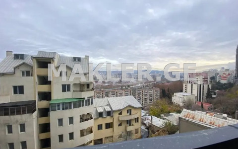  Продается 4 комнатная  Квартира в Сабуртало  на ул. Шартава 