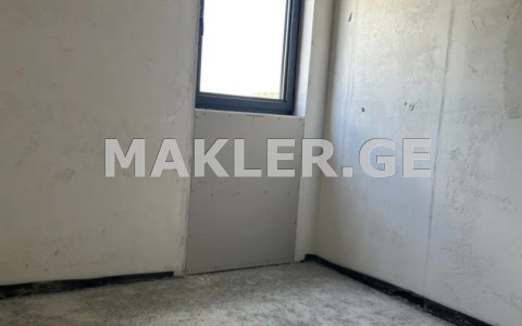  Продается 4 комнатная  Квартира в Сабуртало  на пр. Геловани 