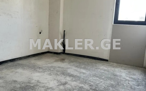  Продается 4 комнатная  Квартира в Сабуртало  на пр. Геловани 