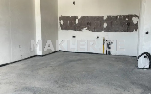  Продается 4 комнатная  Квартира в Сабуртало  на пр. Геловани 