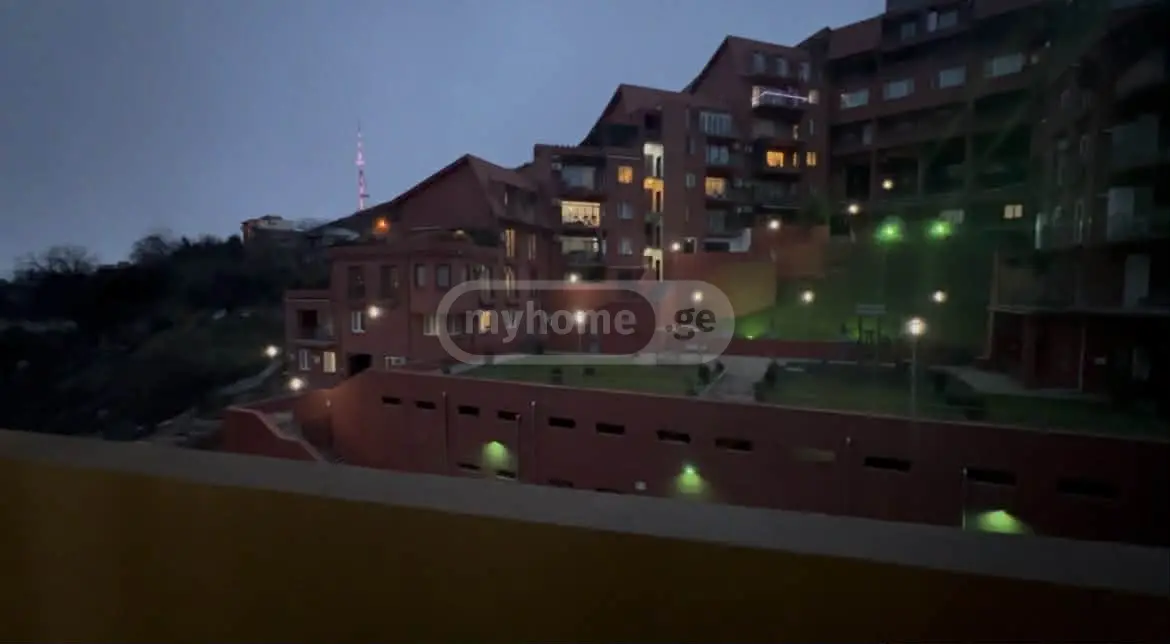  Сдаётся 2 комнатная  Квартира в Ваке  на ул. Н. Джвания 