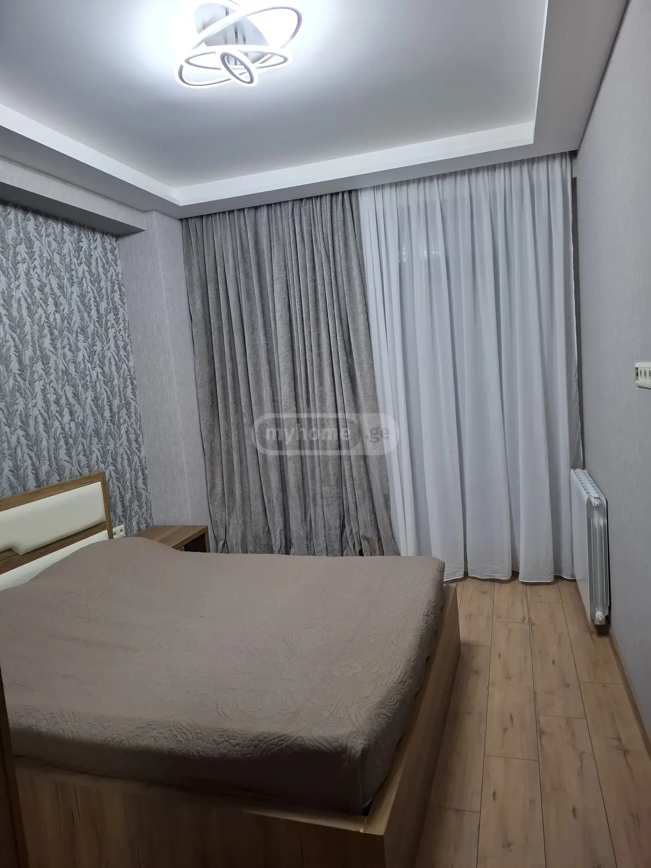  ქირავდება 2 ოთახიანი  ბინა ლისის ტბაზე  ავთო ვარაზის ქუჩა 