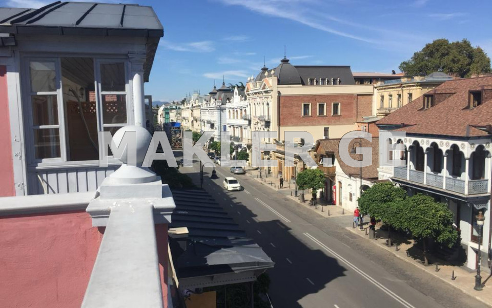  Продается 400 m² площадь Коммерческая площадь в Чугурети  на пр. Агмашенебели 