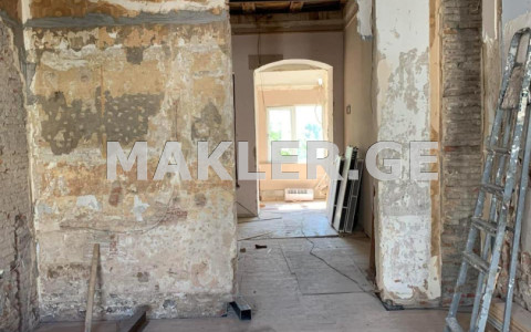  Продается 400 m² площадь Коммерческая площадь в Чугурети  на пр. Агмашенебели 