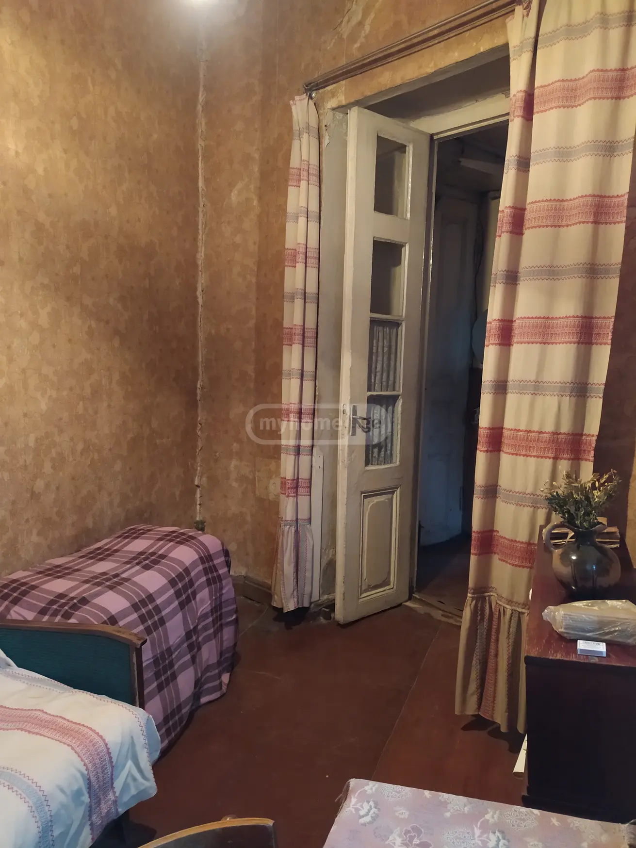  For Sale 2 room  Apartment in Abanotubani dit. (Old Tbilisi)  in Pirdousi blind alley 