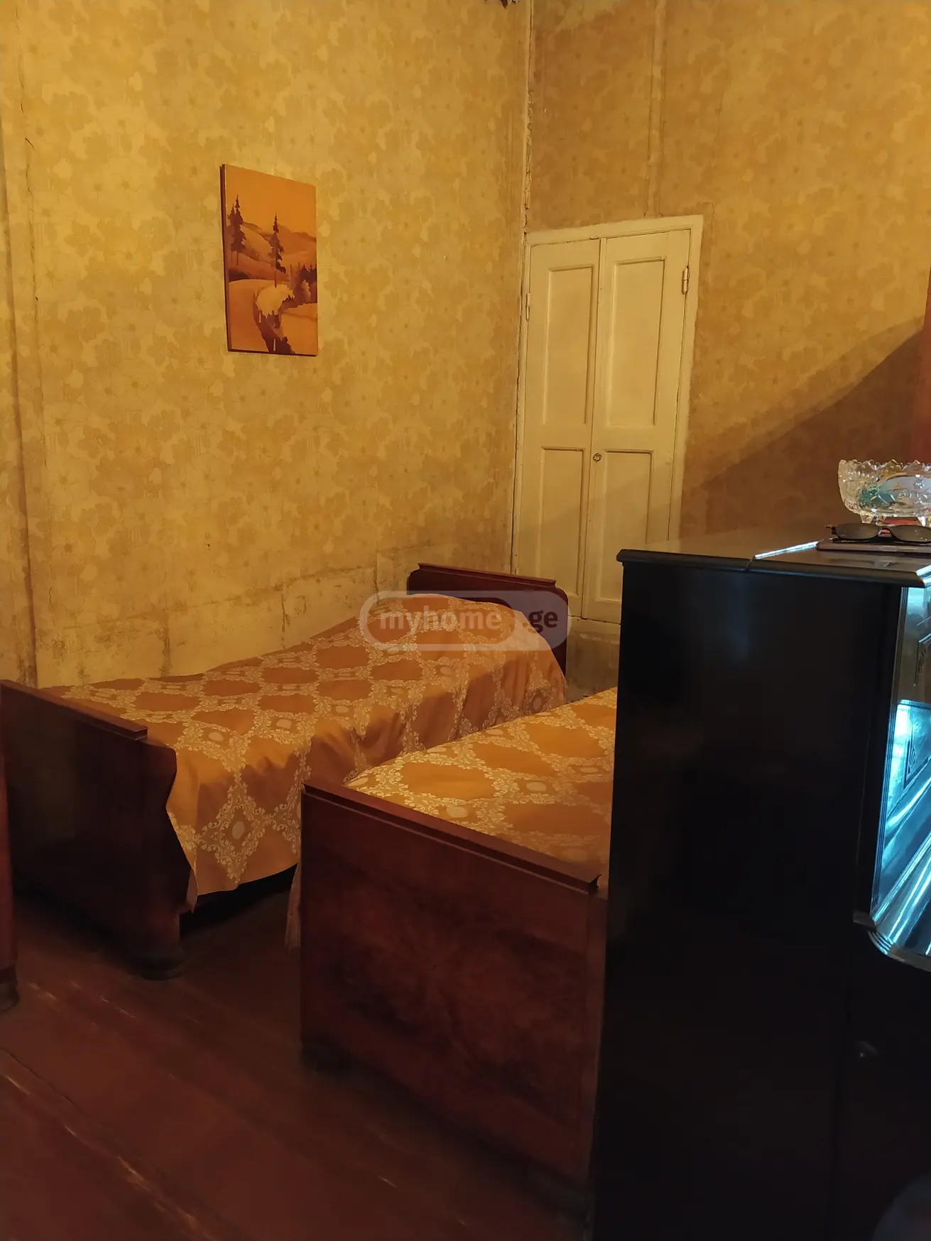  For Sale 2 room  Apartment in Abanotubani dit. (Old Tbilisi)  in Pirdousi blind alley 