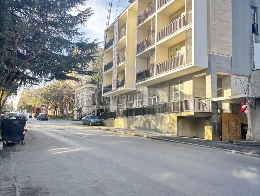  Продается 2 комнатная  Квартира на Плато Нуцебидзе