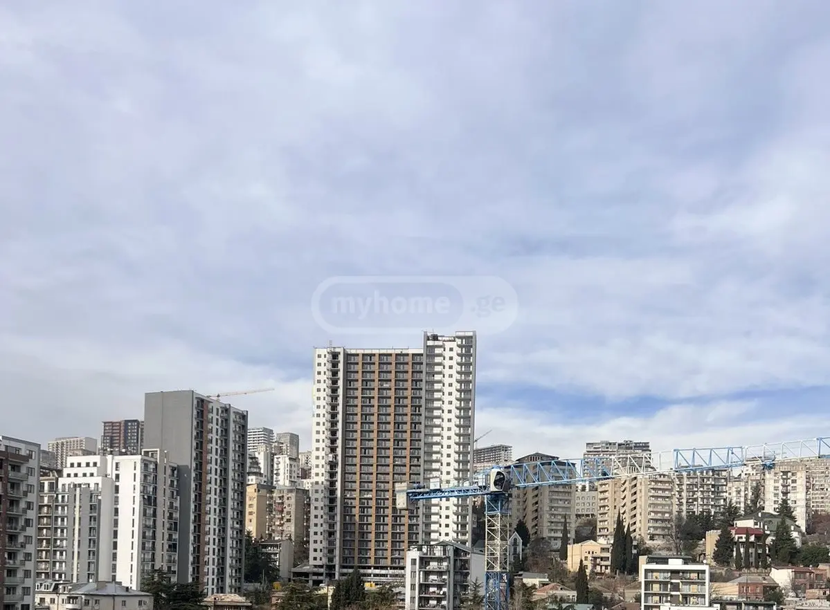  Продается 2 комнатная  Квартира в Сабуртало  на ул. Нуцубидзе 