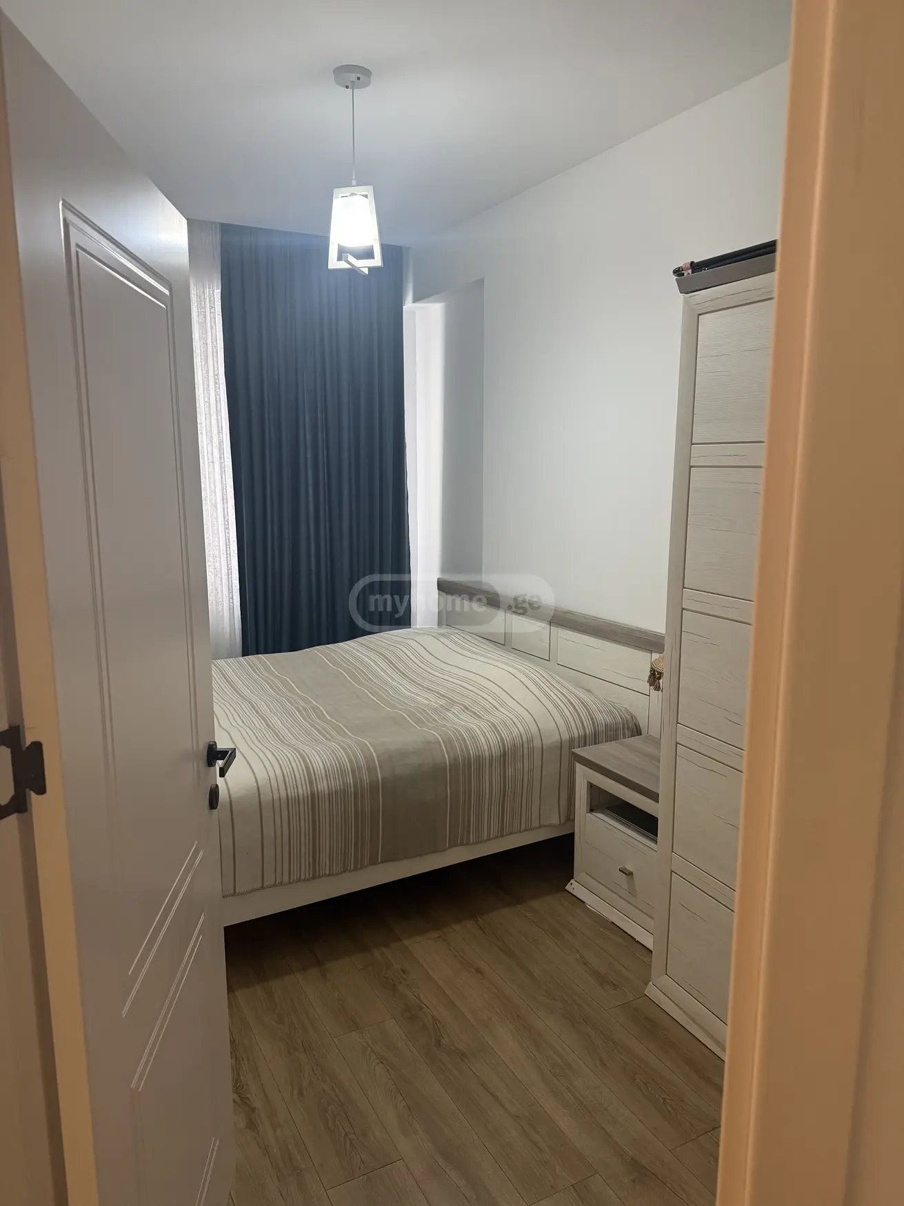  იყიდება 2 ოთახიანი  ბინა საბურთალოზე  გაზაფხულის ქუჩაზე 