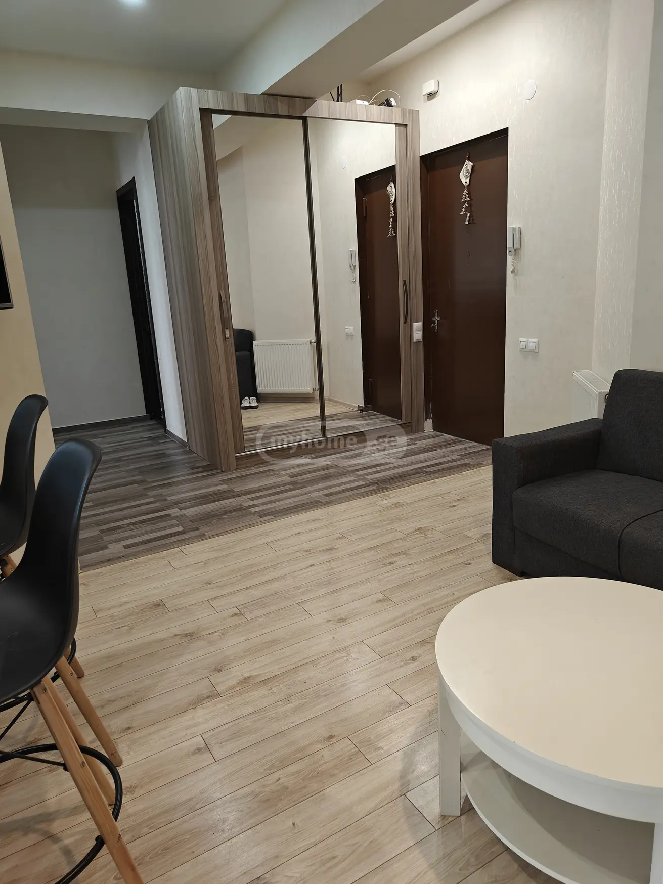  Сдаётся 3 комнатная  Квартира в Сабуртало  На улице Бидзина Квернадзе 