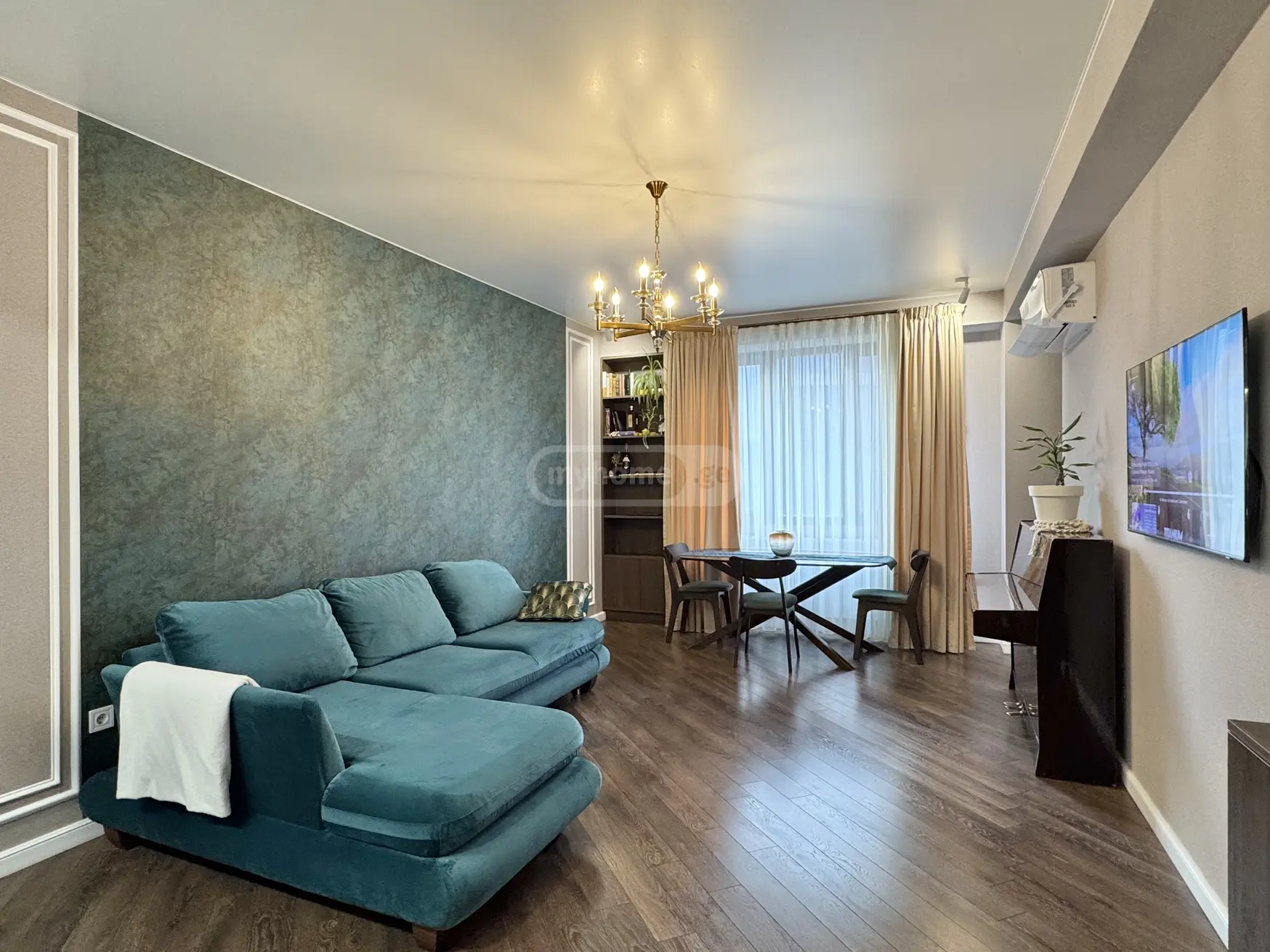  იყიდება 2 ოთახიანი  ბინა ლისის ტბაზე  ავთო ვარაზის ქუჩა 