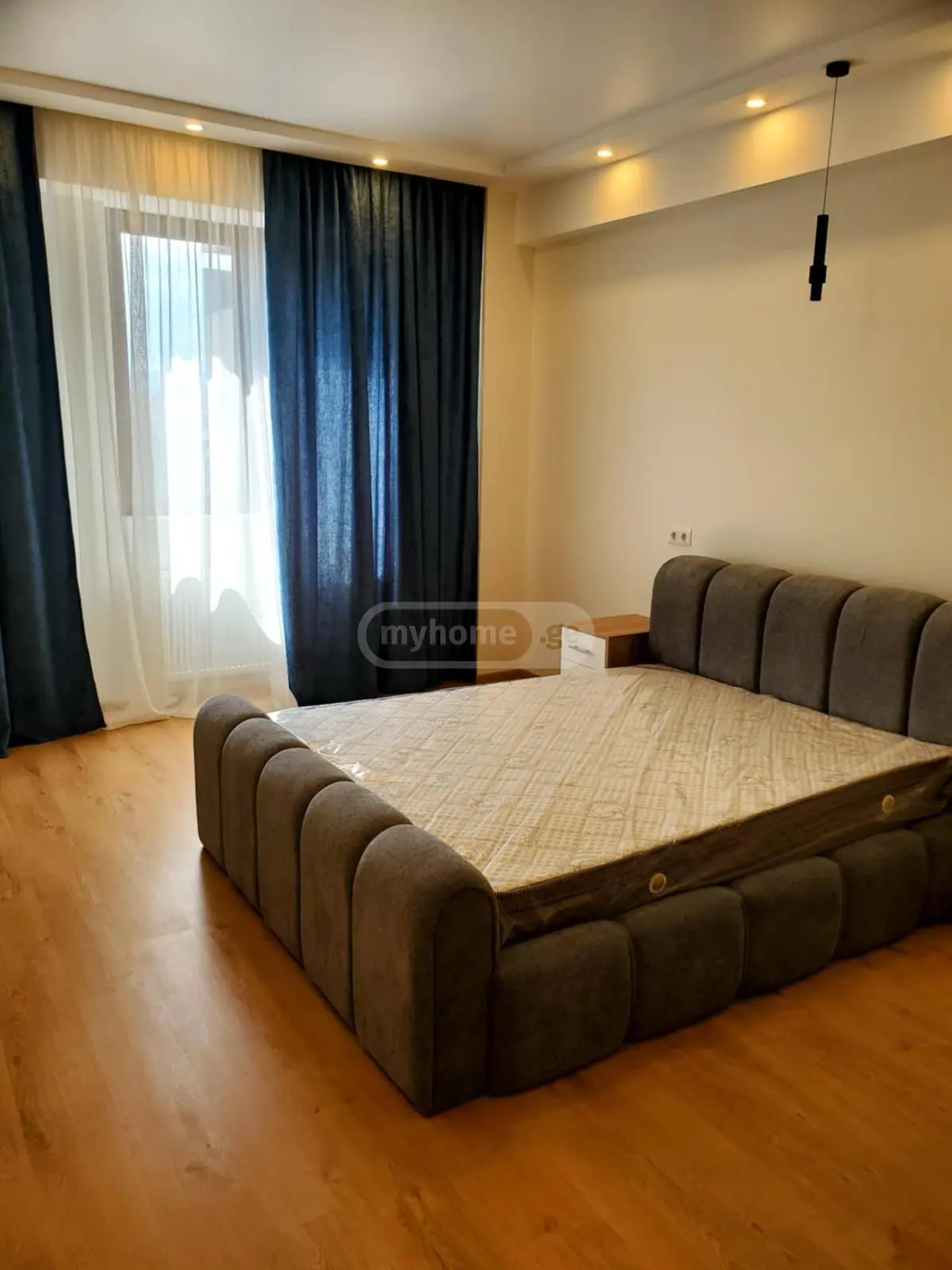  For Rent 3 room  Apartment in Saburtalo dist.  on Kostava st. 