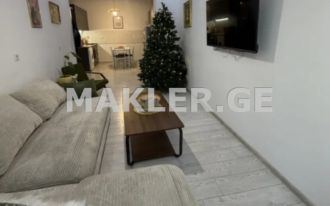  Продается 2 комнатная  Квартира в Сабуртало  на ул. Бурдзгла 