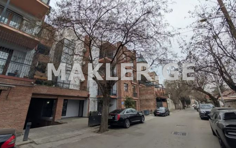  For Sale 4 room  Apartment in Ortachala  in Vezirovi st. 