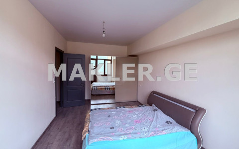  იყიდება 2 ოთახიანი  ბინა ვაკეში  თამარაშვილის ქუჩაზე 