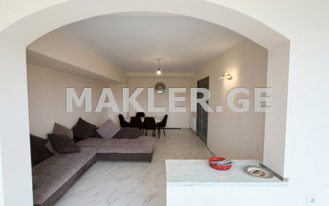  იყიდება 2 ოთახიანი  ბინა ვაკეში  თამარაშვილის ქუჩაზე 