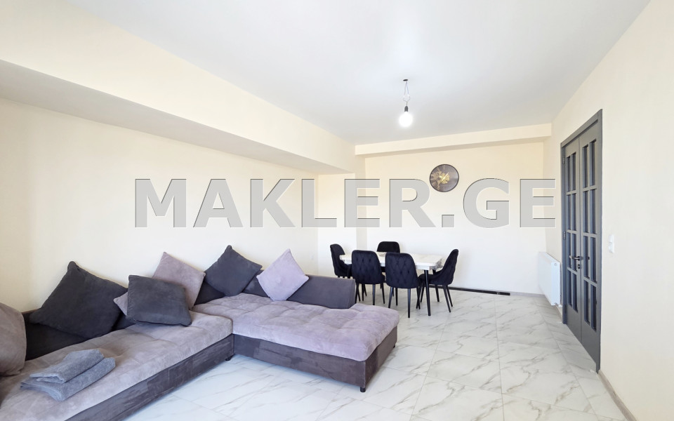  For Sale 2 room  Apartment in Vake dist.  on Tamarashvili st. 