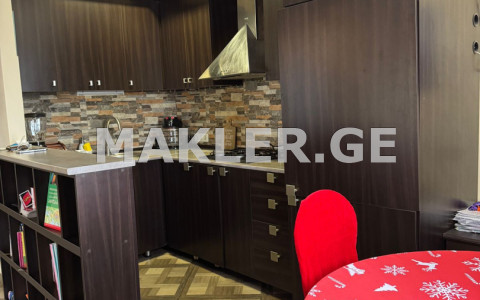  იყიდება 3 ოთახიანი  ბინა საბურთალოზე  ალ. ყაზბეგის გამზირზე 