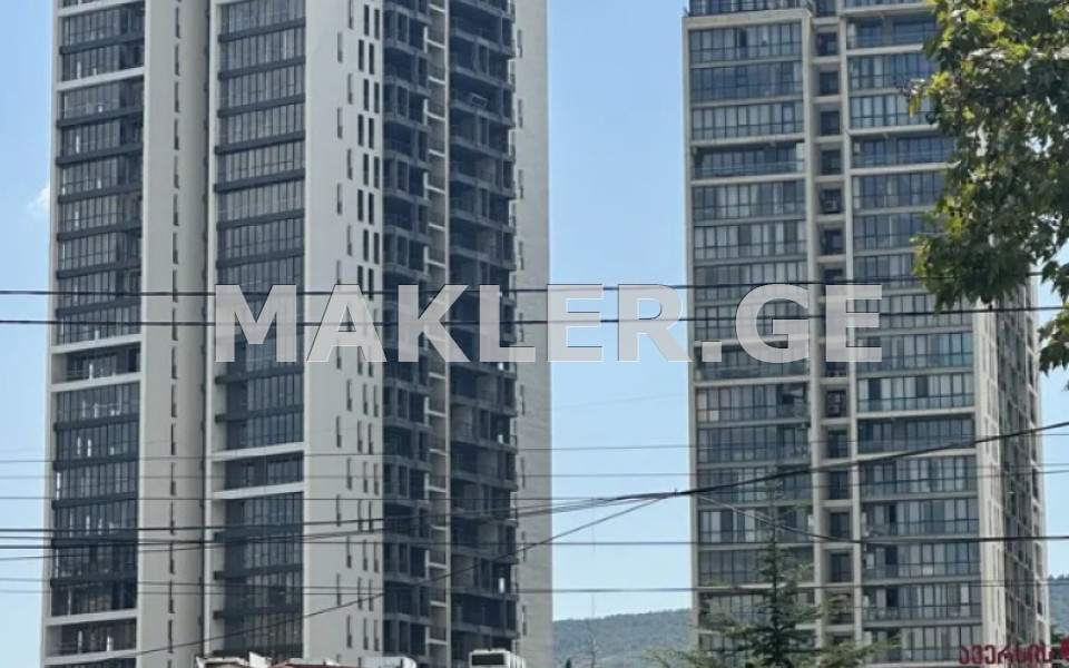  იყიდება 4 ოთახიანი  ბინა საბურთალოზე  საირმის ქუჩაზე 