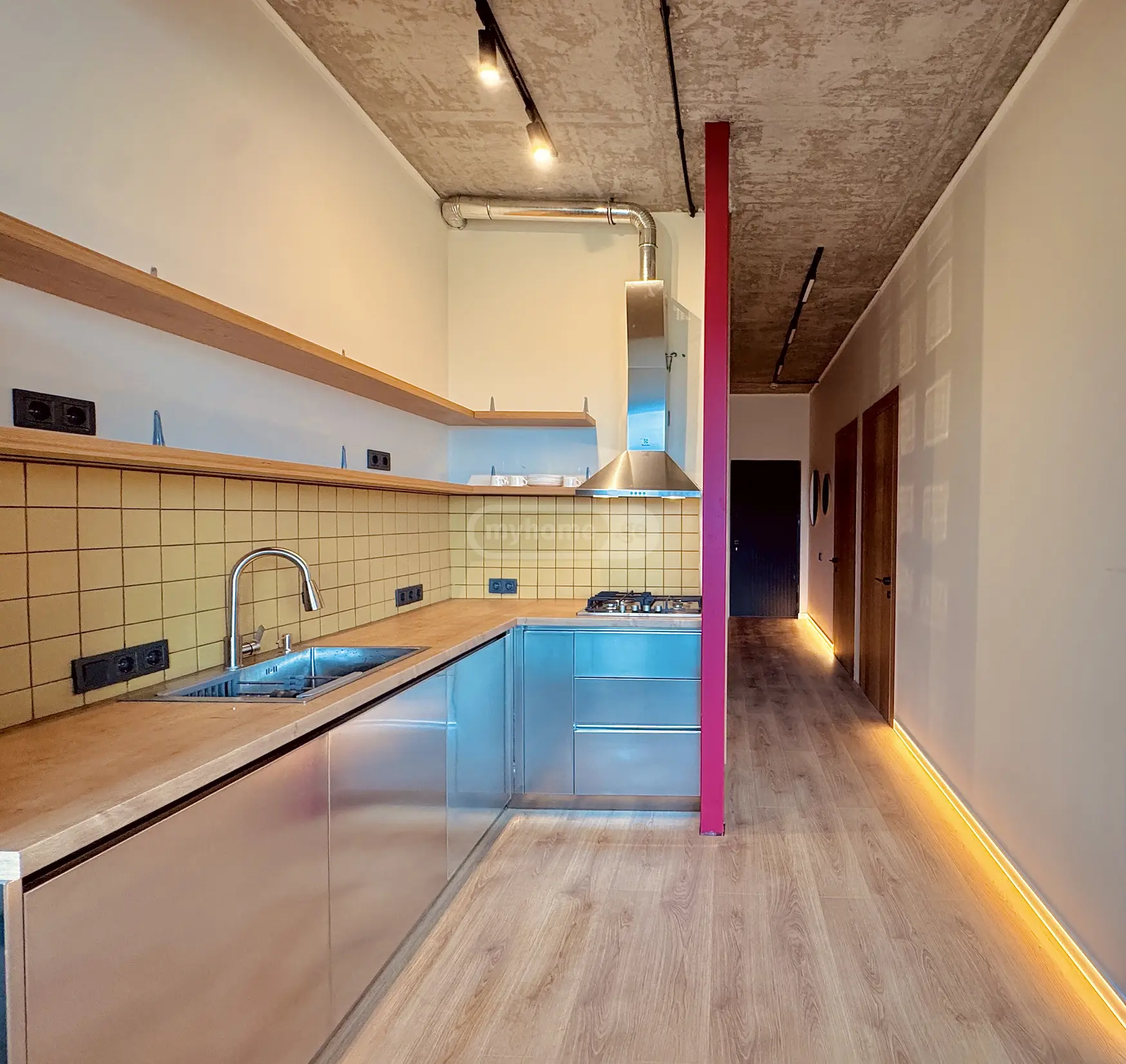  Kiralık 3   Daire in Sololaki dist. (Old Tbilisi)  in Kojori st. 