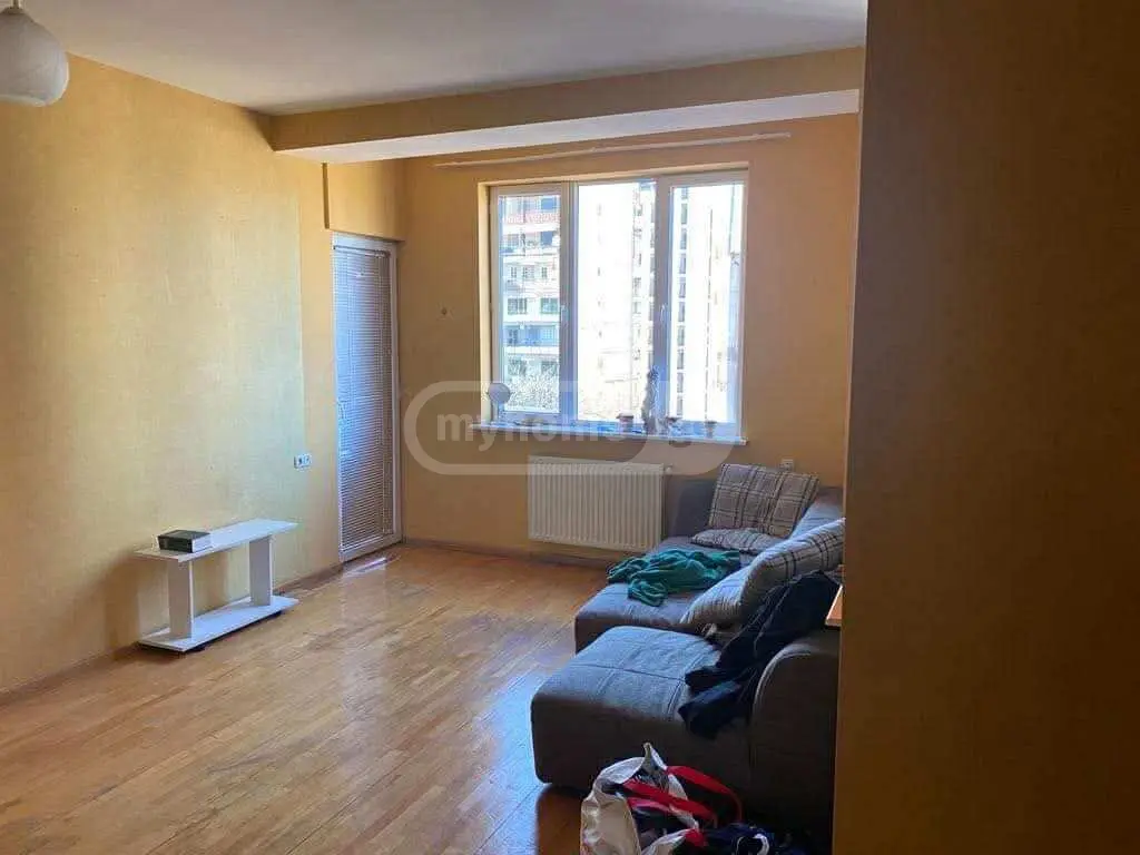  Сдаётся 3 комнатная  Квартира на Вера  на ул. Рчеулишвили 