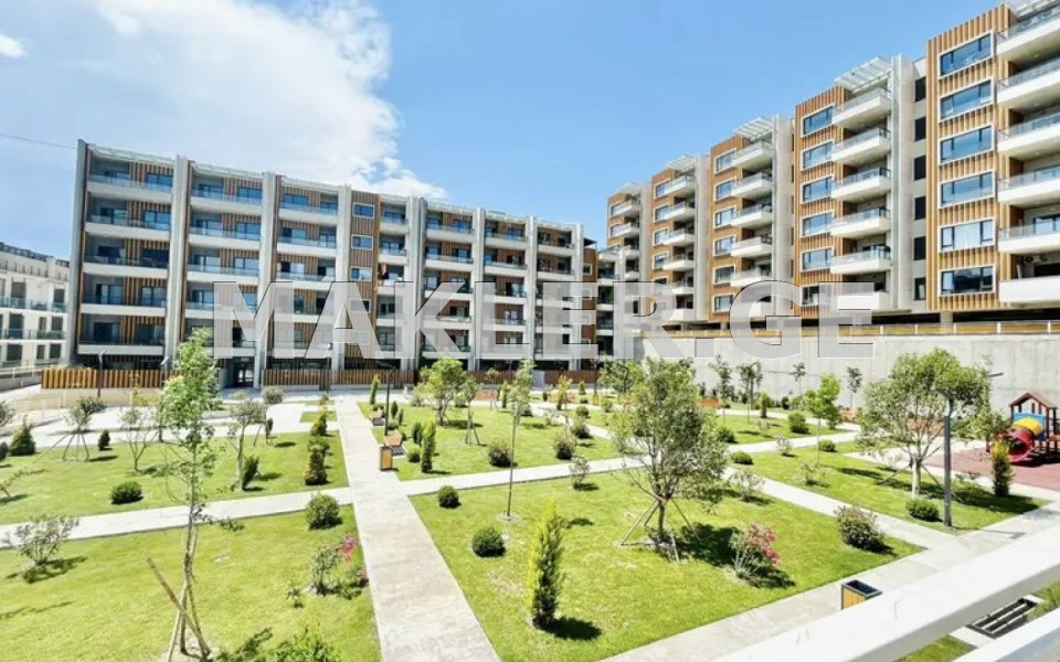  იყიდება 3 ოთახიანი  ბინა ლისის ტბაზე