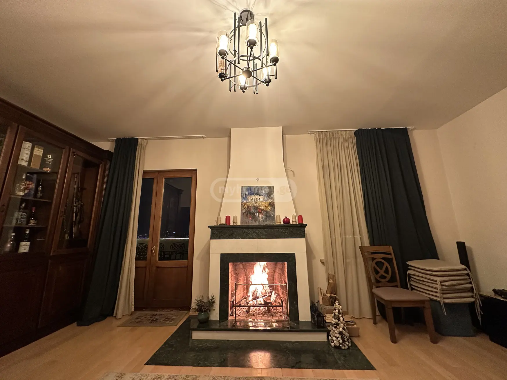  ქირავდება 6 ოთახიანი  ბინა ვერაზე  ჯანაშიას ქუჩაზე 