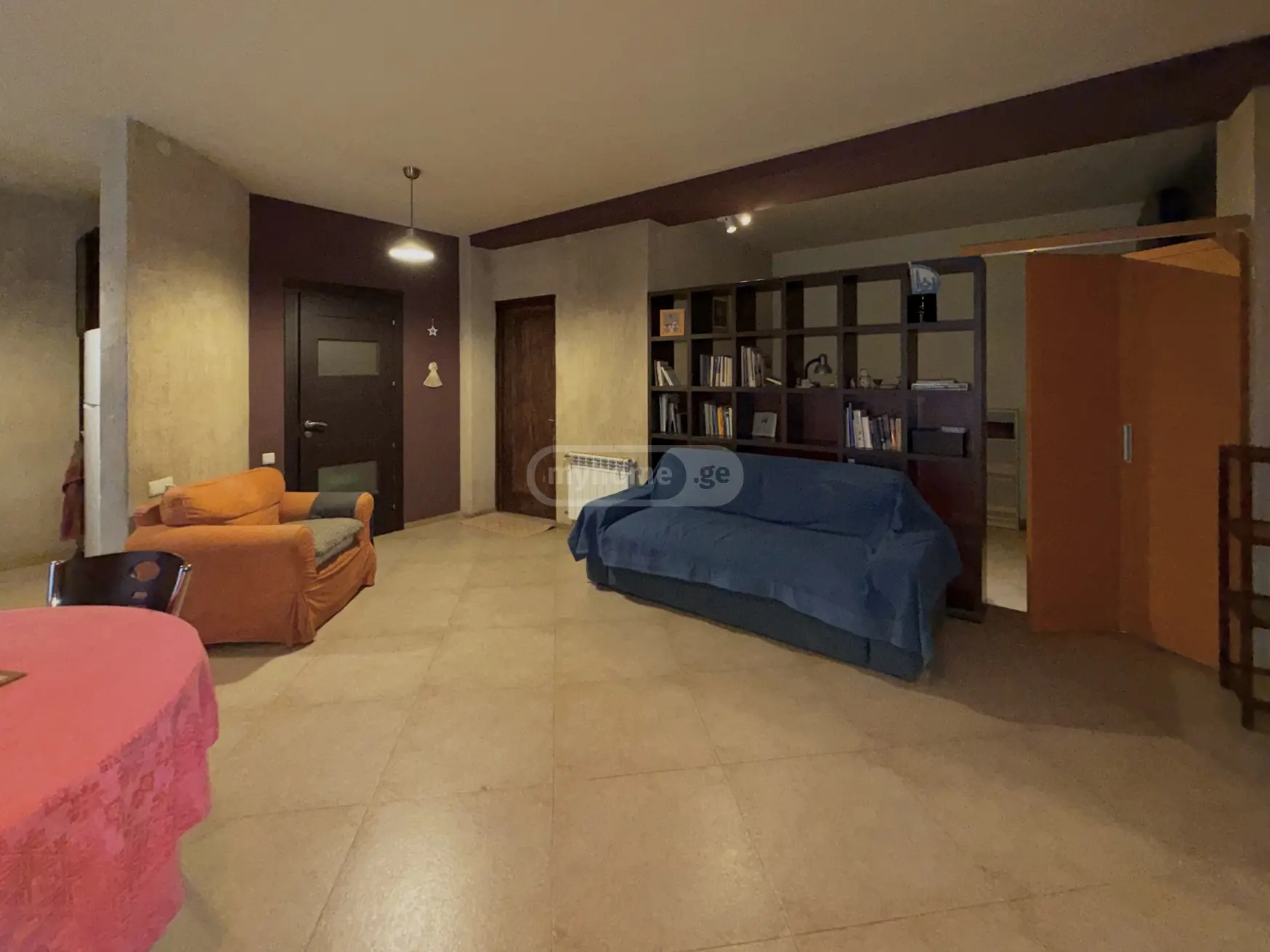  ქირავდება 3 ოთახიანი  ბინა ვერაზე  გოგებაშვილის ქუჩაზე 